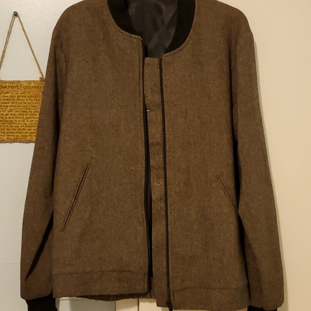 Tailored bomber jacket